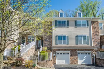 8 Scarborough Ct, Mount Olive, NJ 07828 - Photo 1