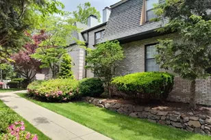 22 Falls Bridge Dr, Totowa, NJ 07512 - Photo 1