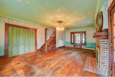 28 Forest Dr, Bloomfield, NJ 07003 - Photo 9