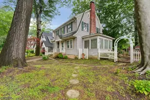 28 Forest Dr, Bloomfield, NJ 07003 - Photo 3