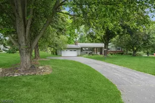 15 Fairview Dr, Raritan Township, NJ 08822 - Photo 1