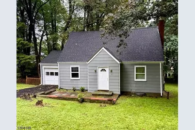 39 Woodcrest Rd, Parsippany, NJ 07005 - Photo 1