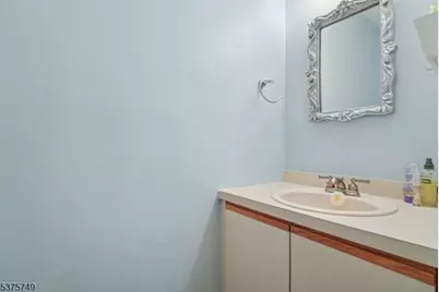 47 Howard Ct, Newark, NJ 07103 - Photo 13