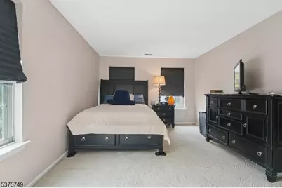 47 Howard Ct, Newark, NJ 07103 - Photo 19