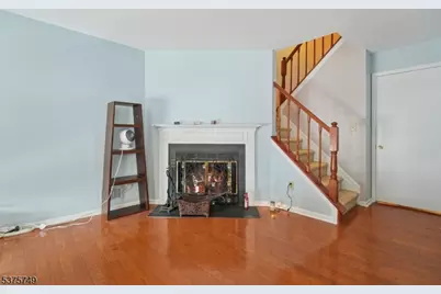 47 Howard Ct, Newark, NJ 07103 - Photo 7