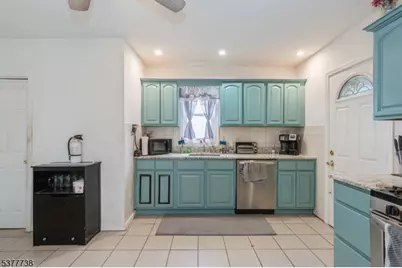 656 Scotland Rd, Orange, NJ 07050 - Photo 3