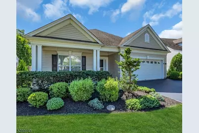 448 Crossfields Ln, Franklin Township, NJ 08873 - Photo 1