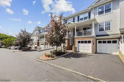 611 Knollwood Ct, Denville, NJ 07834 - Photo 1