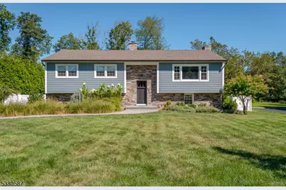 9 Hillcrest Blvd, Warren Township, NJ 07059 - Photo 1