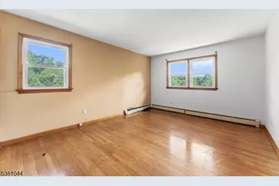 8 Herman Thau Rd, Clinton Township, NJ 08801 - Photo 21