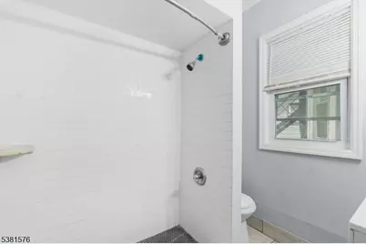 147 Seymour Ave, Newark, NJ 07108 - Photo 15