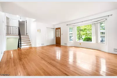 723 Dianne Ct, Rahway, NJ 07065 - Photo 3