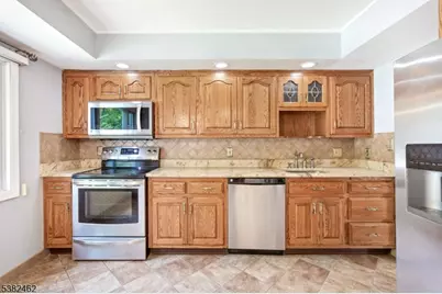 723 Dianne Ct, Rahway, NJ 07065 - Photo 9