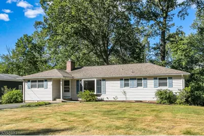 28 Fieldstone Dr, Hanover Township, NJ 07981 - Photo 1