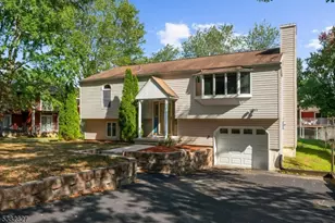 81 Countryside Dr, Hackettstown, NJ 07840 - Photo 1