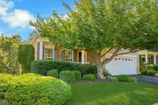 476 Crossfields Ln, Franklin Township, NJ 08873 - Photo 1