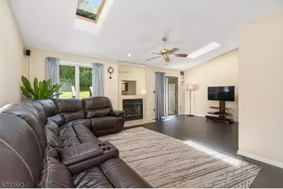 6 Elm Ter, Raritan Township, NJ 08822 - Photo 5