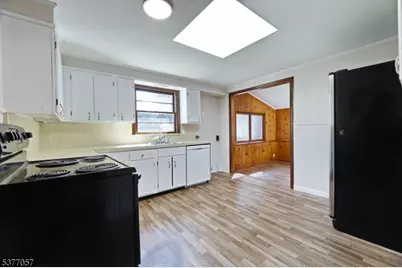 32 Heighwood Trl, Sparta Township, NJ 07871 - Photo 13