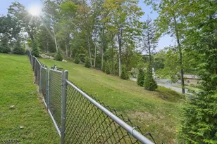 133 Hillside Dr, Andover Township, NJ 07860 - Photo 31