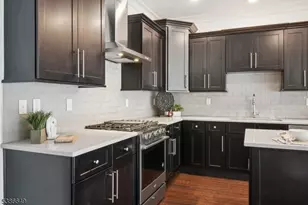 15 Pansy Ct, Franklin Township, NJ 08873 - Photo 7