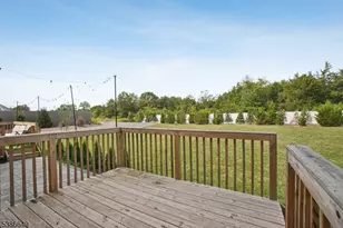 15 Pansy Ct, Franklin Township, NJ 08873 - Photo 33