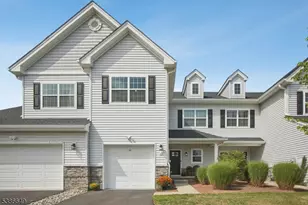 15 Pansy Ct, Franklin Township, NJ 08873 - Photo 1