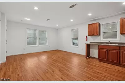 87-B N 18th St, East Orange, NJ 07017 - Photo 3