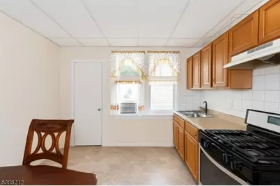 415 24th St, Union City, NJ 07087 - Photo 7