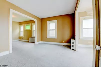 570 Jackson Ave, Elizabeth, NJ 07201 - Photo 15