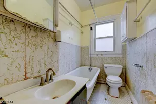 570 Jackson Ave, Elizabeth, NJ 07201 - Photo 23