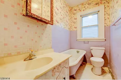 570 Jackson Ave, Elizabeth, NJ 07201 - Photo 11