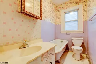 570 Jackson Ave, Elizabeth, NJ 07201 - Photo 11