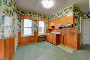 570 Jackson Ave, Elizabeth, NJ 07201 - Photo 9