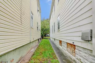 570 Jackson Ave, Elizabeth, NJ 07201 - Photo 27