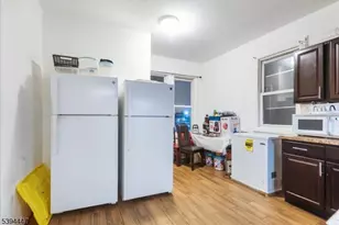 552 Norwood St, East Orange, NJ 07018 - Photo 13