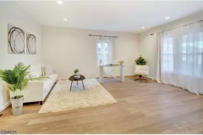 562 Lincoln Ave, Orange, NJ 07050 - Photo 5