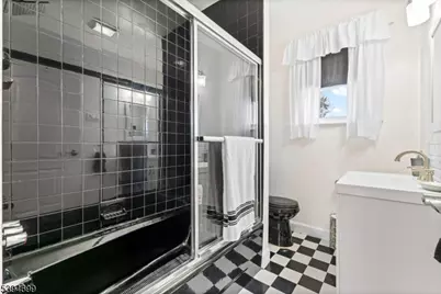 4 Sager Pl, Irvington, NJ 07111 - Photo 25