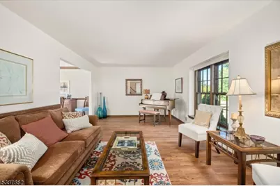 33 John Dr, Clinton Township, NJ 08801 - Photo 15