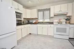 361 Richard Way, North Plainfield, NJ 07062 - Photo 15