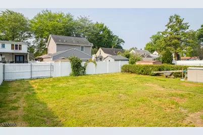 1126 Stone St, Rahway, NJ 07065 - Photo 3