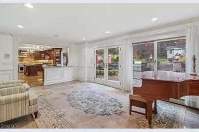 53 Morningside Dr, Livingston, NJ 07039 - Photo 13