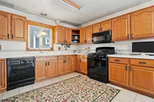 29 Sycamore Ave, Livingston, NJ 07039 - Photo 9