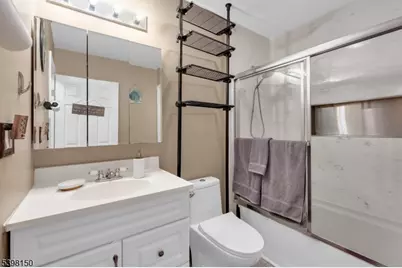 46 Watsessing Ave C3 #C, Belleville Twp., NJ 07109 - Photo 9