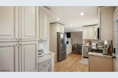 838 Riverside Drive, Hillsborough Township, NJ 08844 - Photo 15