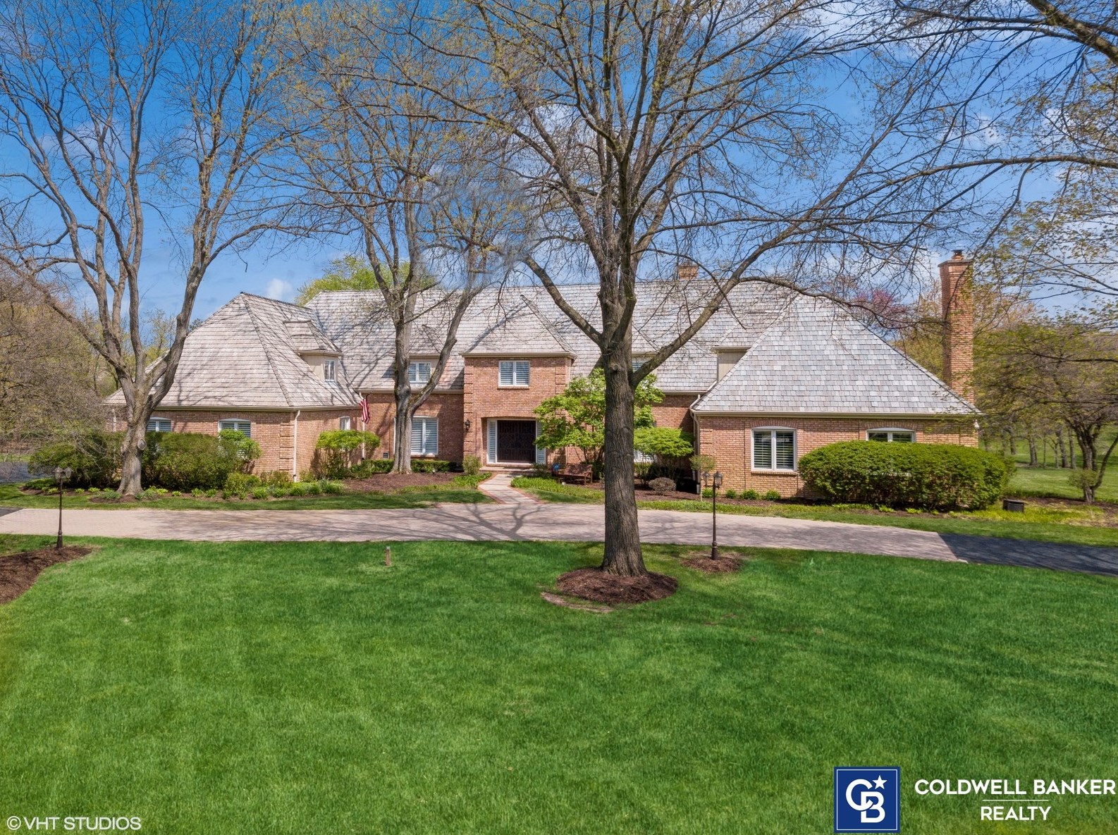 40 Ridge Rd, Hoffman Estates IL  60010-2604 exterior