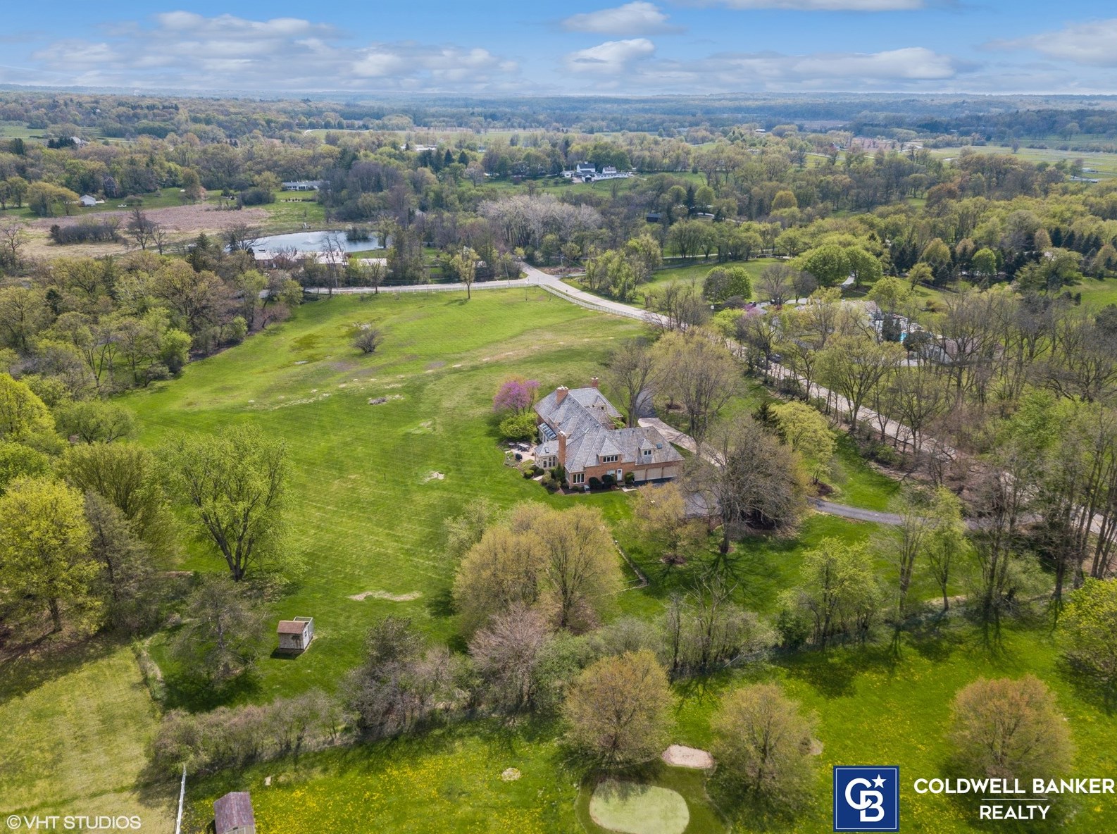 40 Ridge Rd, Hoffman Estates IL  60010-2604 exterior