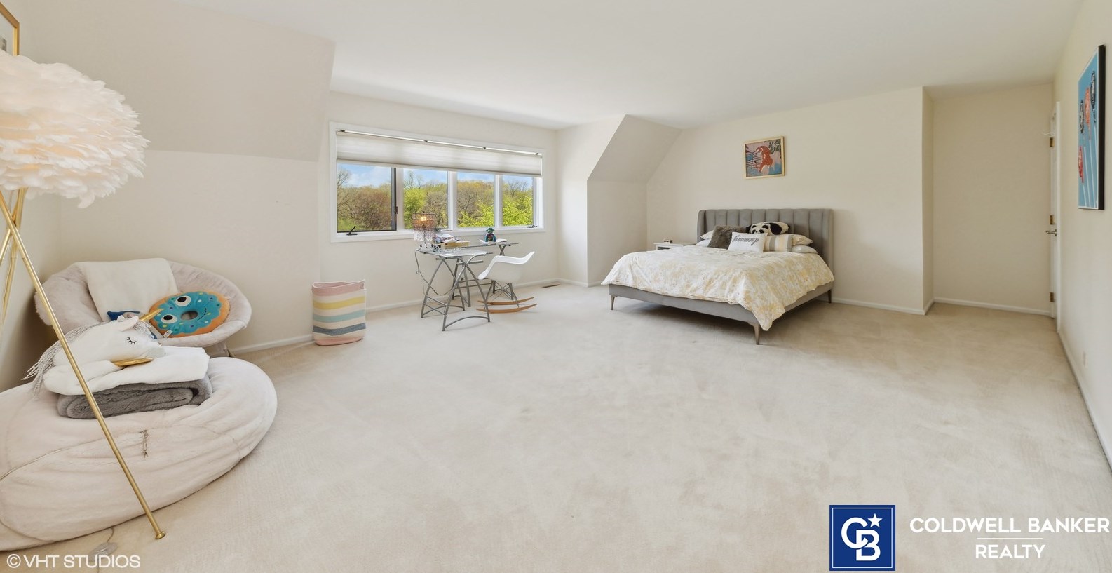 40 Ridge Rd, Hoffman Estates IL  60010-2604 exterior