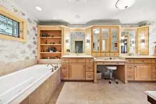 [Address not provided], Oak Brook, IL 60523 - Photo 23