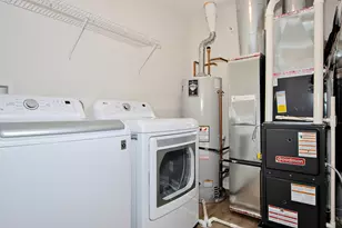 1006 Bristol Ct, Gilberts, IL 60136 - Photo 15