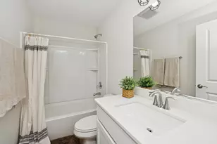 1016 Bristol Ct, Gilberts, IL 60136 - Photo 11